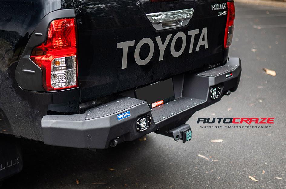 TOYOTA HILUX N80 4WD COVERT CANDY RED BLACK LIP
